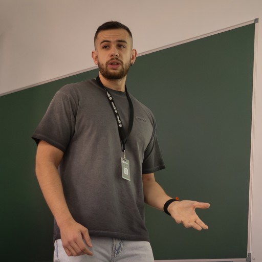 Javier Álvarez